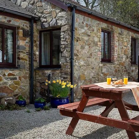 The Snug At Cornish Barn Holidays Holiday home